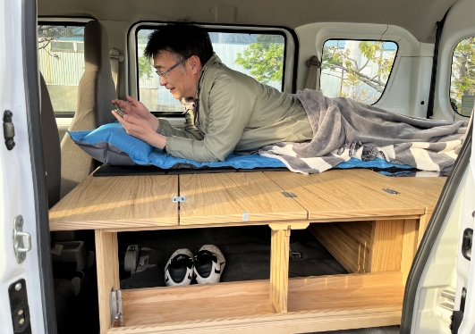 足を伸ばして寝られる